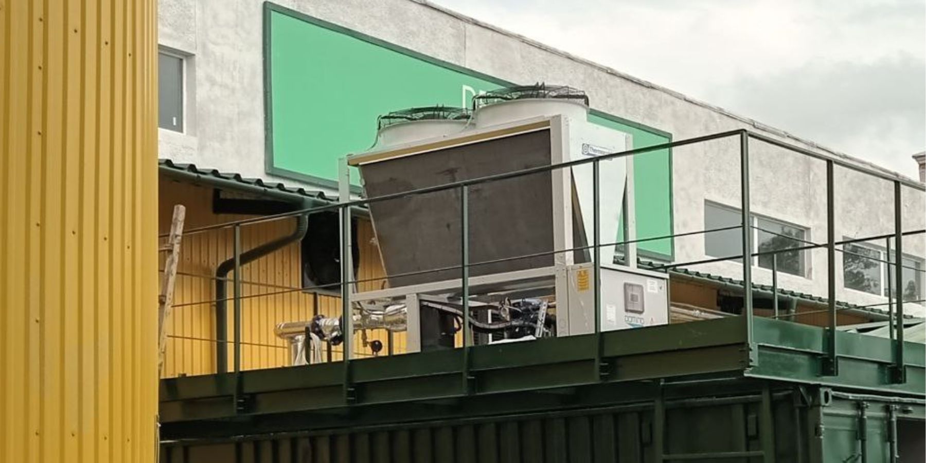 охолоджувачі молока в потоці