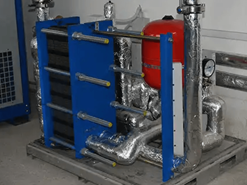 Подача охолодженої рідини від чилера до фанкойлів