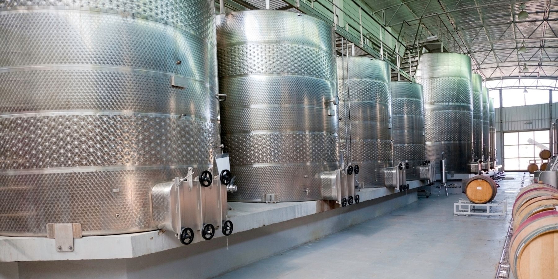 Производство и охлаждение вина