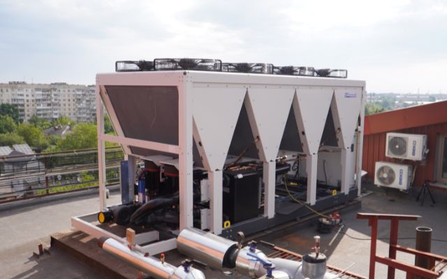 встановлена система кондиціонування повітря