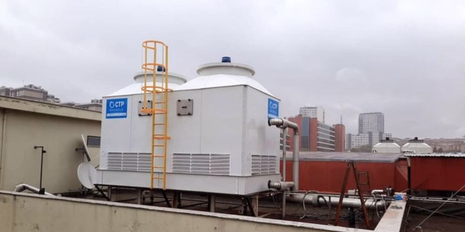 Градирні на даху підприємства