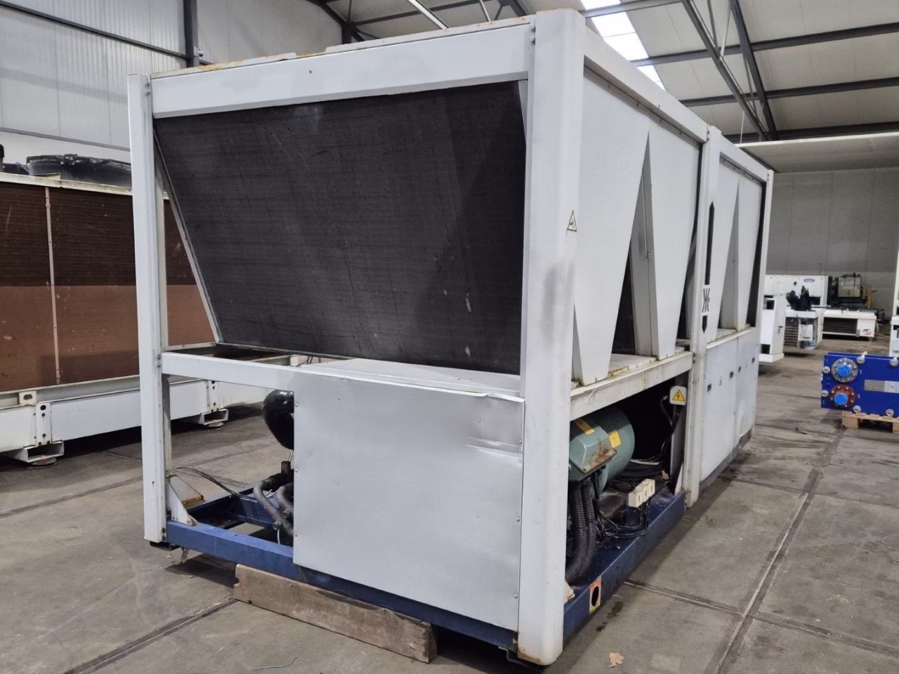 Чиллер б/у (611 кВт) MTA PNP 280/SN