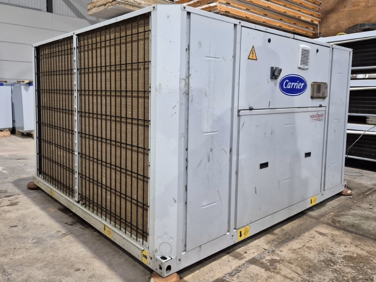 Чиллер б/у (102 кВт) Carrier 61AF 105