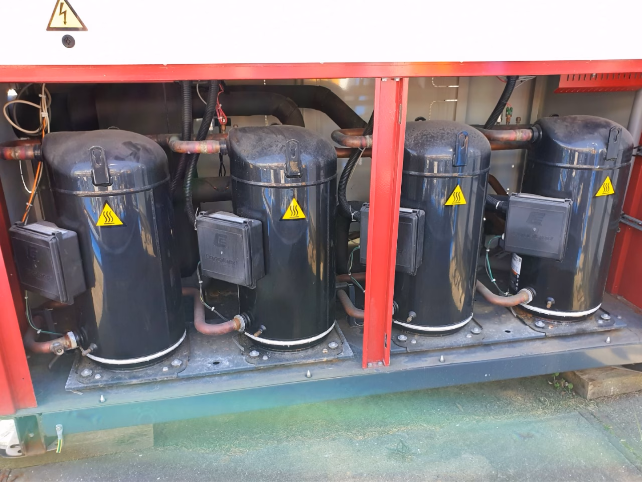 Чиллер б/у (307,6 кВт) Lennox NAC 300D NM4M