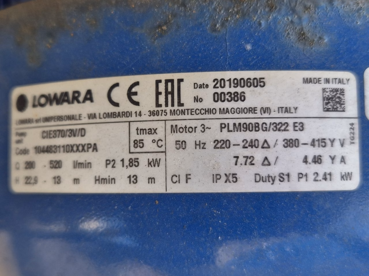 Чиллер б/у (157,6 кВт) Daikin EWAT155B-SLA2006