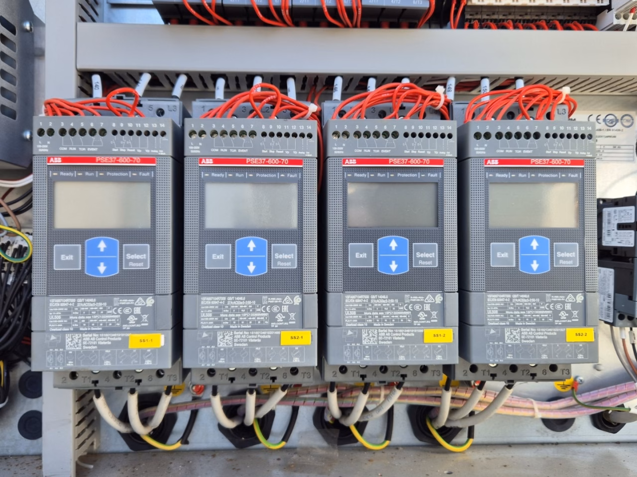 Чиллер б/у (157,6 кВт) Daikin EWAT155B-SLA2006