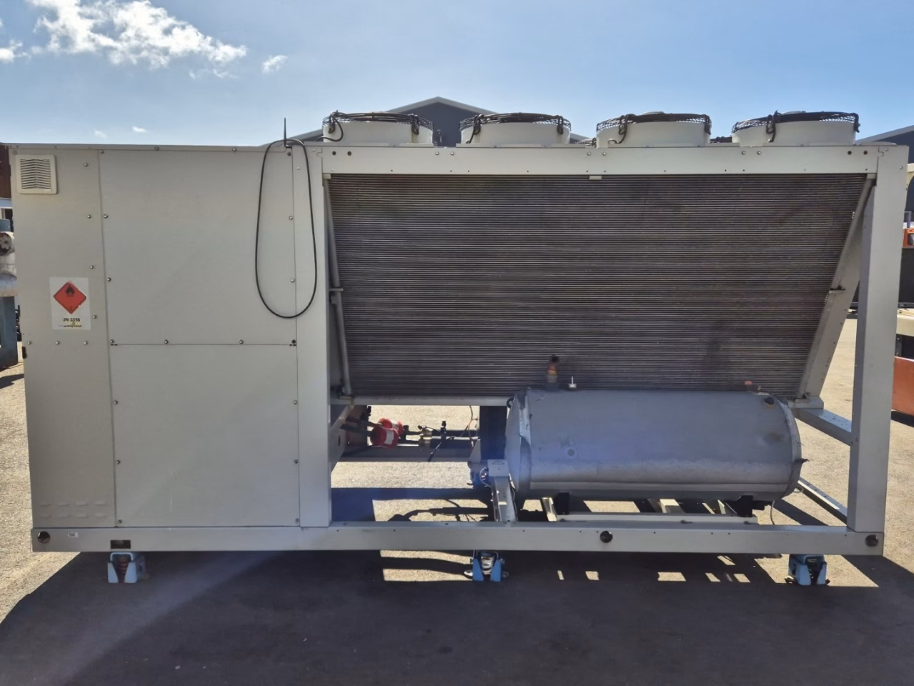 Чиллер б/у (157,6 кВт) Daikin EWAT155B-SLA2006