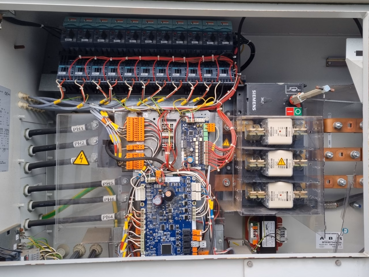 Чиллер б/у (1326 кВт) Carrier 30 XA 1312