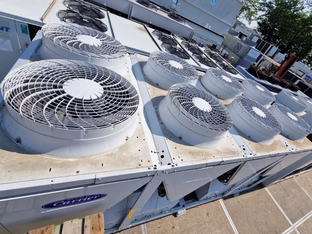 Чиллер б/у (510 кВт) Carrier 30 RQP 520