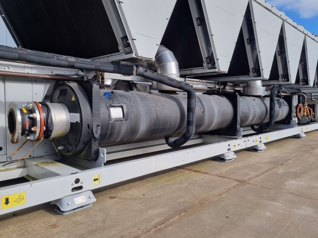 Чиллер б/у (1326 кВт) Carrier 30 XA 1312